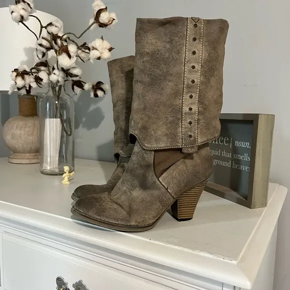 Mia Boutique Boots Mid Calf TaupeHeeled Womens 6