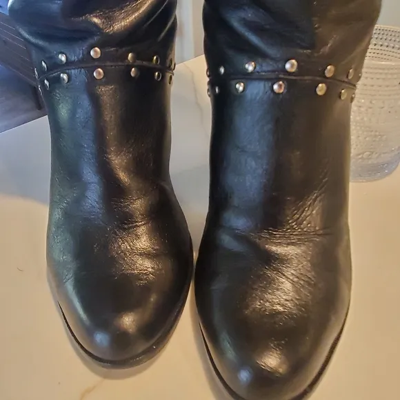 Michael Kors Astor tall slouch boots (8 1/2) runs big so can fit 9