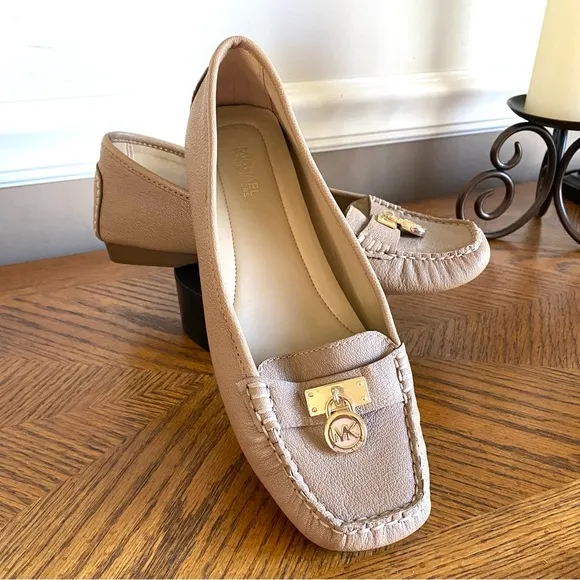 Michael Kors Hamilton Loafers w/Gold Lock Women Slip On driving loafers 7.5