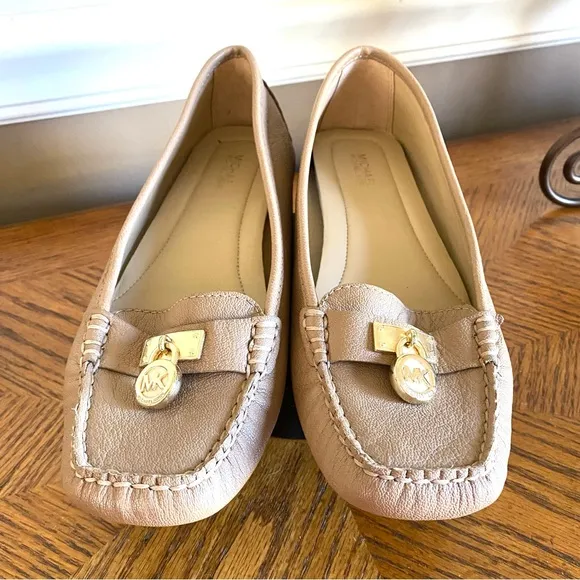Michael Kors Hamilton Loafers w/Gold Lock Women Slip On driving loafers 7.5