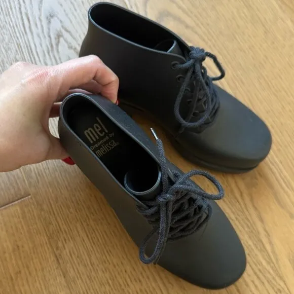 Mini Melissa Stellar Lace Up Ankle Boots Kids - EUC - Girls Size 1 - Black