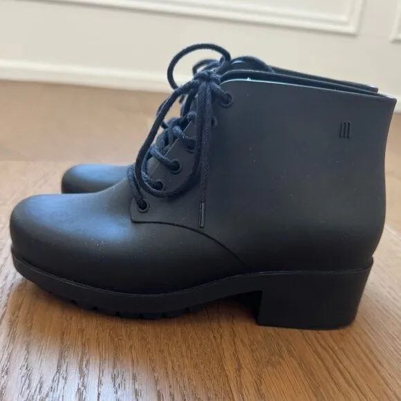 Mini Melissa Stellar Lace Up Ankle Boots Kids - EUC - Girls Size 1 - Black