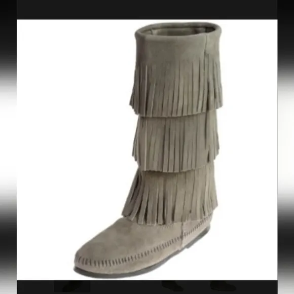 MINNETONKA 3 layer fringe boots