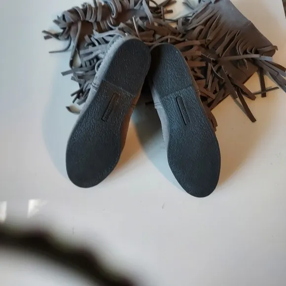 MINNETONKA 3 layer fringe boots