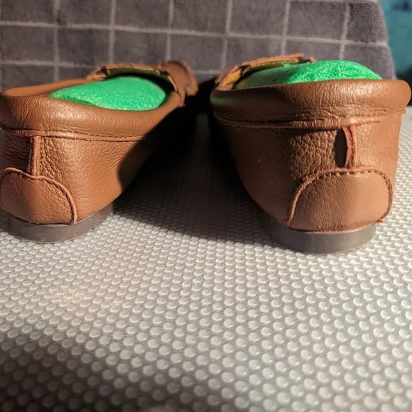 Minnetonka 8 fawn leather rubber sole moccasin style driving slippers