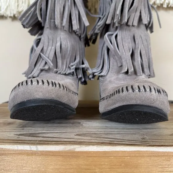 Minnetonka Gray Suede 3-layer Fringe Moccasin Pull On Mid Calf Boots Size 9