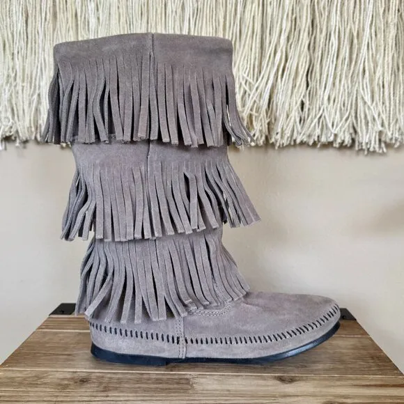 Minnetonka Gray Suede 3-layer Fringe Moccasin Pull On Mid Calf Boots Size 9