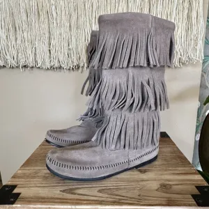 Minnetonka Gray Suede 3-layer Fringe Moccasin Pull On Mid Calf Boots Size 9