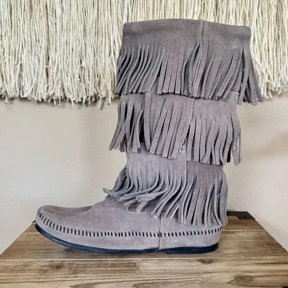 Minnetonka Gray Suede 3-layer Fringe Moccasin Pull On Mid Calf Boots Size 9