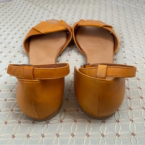 MIZ MOOZ New York &quot;Aster&quot; YELLOW Buttery Soft Leather Sandals Size 41/ US 10.5