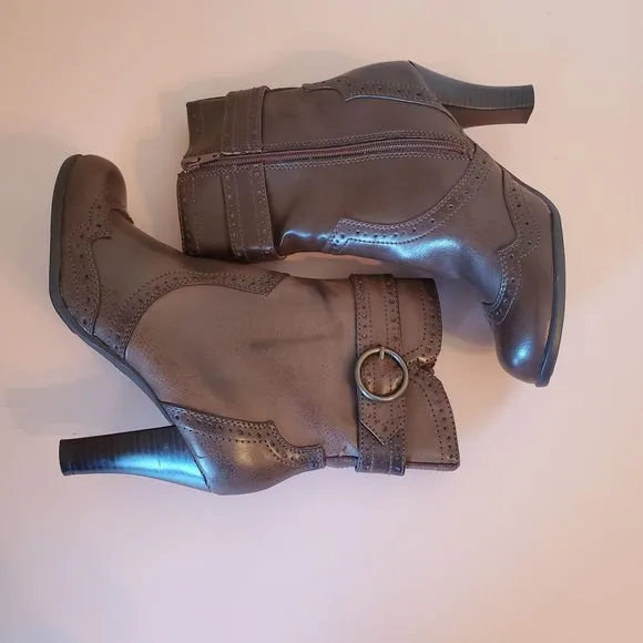 Mudd 7M Brown Chunky Heels 90s Y2K School Girl Boots ELSA Western Wingtip