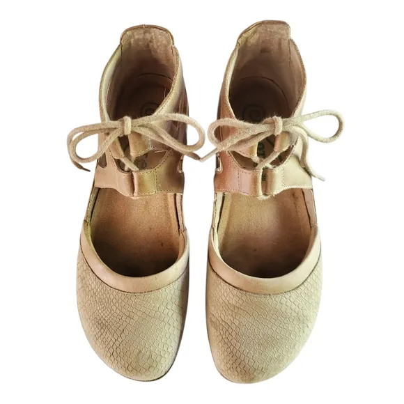 NAOT KATA Nuetral Tan Cream Snake Embossed Leather Lace-Up Sandals Women's SZ 7