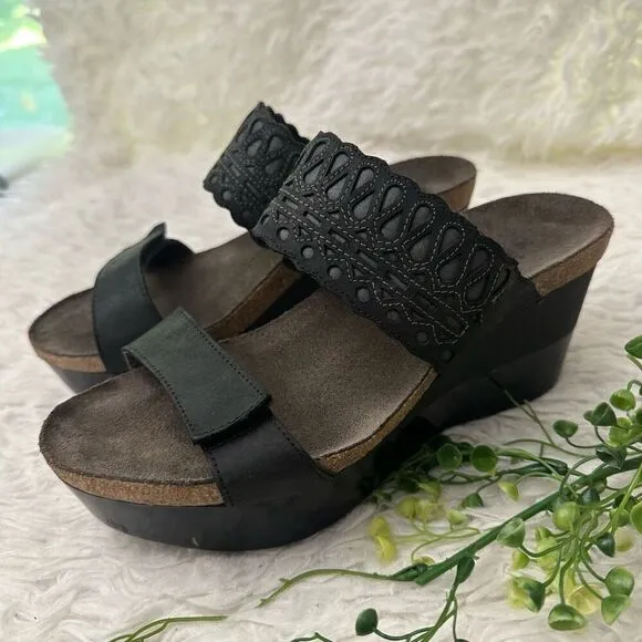 NAOT Rise Wedge Strappy Sandals Sandal Oily Coal/Shadow Gray Nubuck Leather sz 7