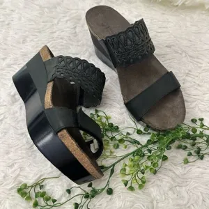 NAOT Rise Wedge Strappy Sandals Sandal Oily Coal/Shadow Gray Nubuck Leather sz 7