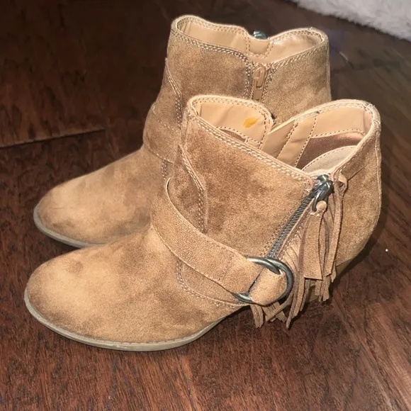 Índigo brown suede ankle boots chunky heel fringe &amp; buckle side zip up size 7