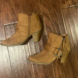 Índigo brown suede ankle boots chunky heel fringe &amp; buckle side zip up size 7