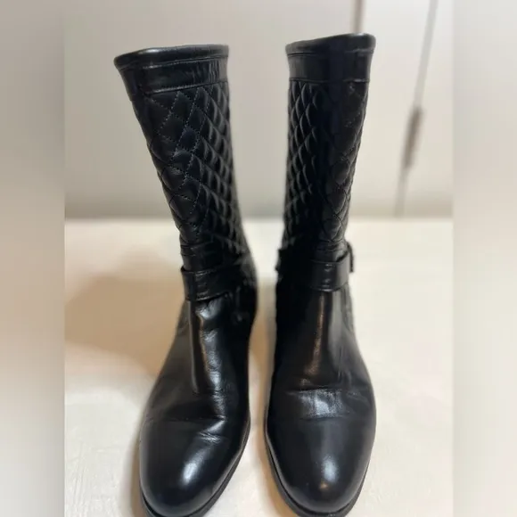 Neiman Marcus Black Leather Mid Calf Boots size 8 1/2 M