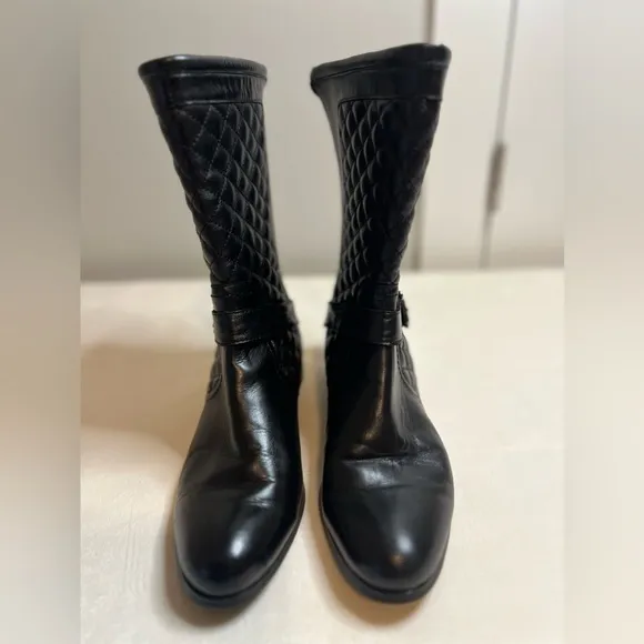 Neiman Marcus Black Leather Mid Calf Boots size 8 1/2 M