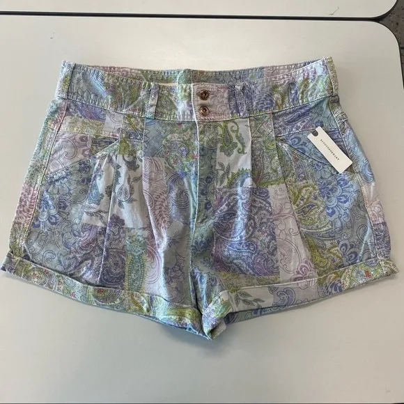 NEW Anthropologie Pilcro Relaxed Pleat Shorts. Size 32 Patchwork Paisley