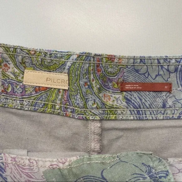 NEW Anthropologie Pilcro Relaxed Pleat Shorts. Size 32 Patchwork Paisley