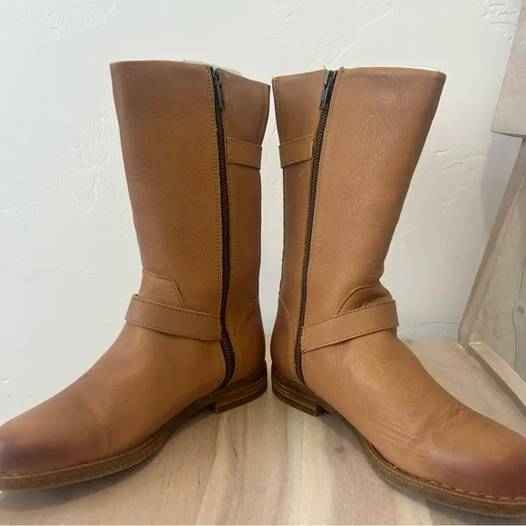 NEW Born Delano Light Brown ‘Tan’ Leather Boot Women's Size 7 Mid Calf Buckle