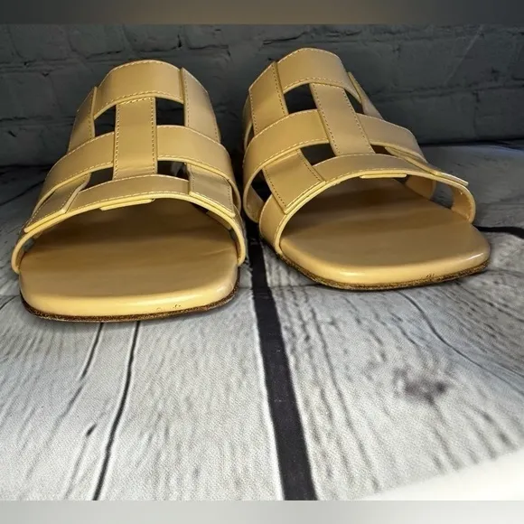 New Burberry Lyna Caged Leather Sandals Size 37.5
