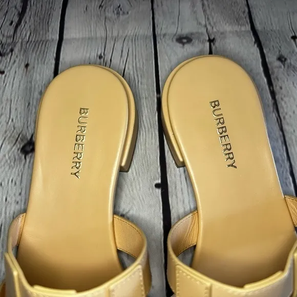 New Burberry Lyna Caged Leather Sandals Size 37.5