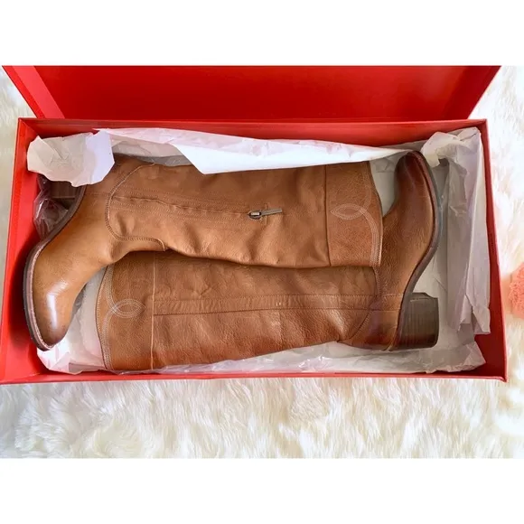 New • Donald J. Pliner Willi Boots