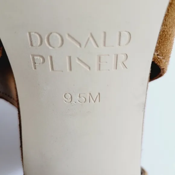 New Donald Pliner Perra Block Heel Suede Sandals Camel Brown Open Toe,Size 9,5