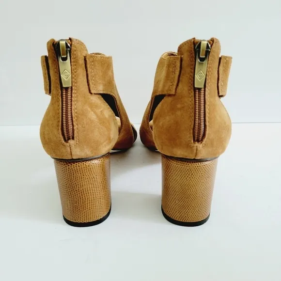 New Donald Pliner Perra Block Heel Suede Sandals Camel Brown Open Toe,Size 9,5