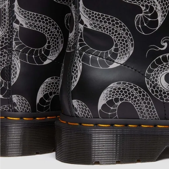 NEW Dr Martens 1460 Serpent Print Leather Boots Black Snake Size Women’s 5 $180
