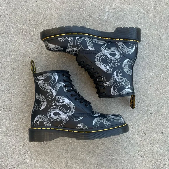 NEW Dr Martens 1460 Serpent Print Leather Boots Black Snake Size Women’s 5 $180
