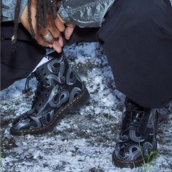 NEW Dr Martens 1460 Serpent Print Leather Boots Black Snake Size Women’s 5 $180