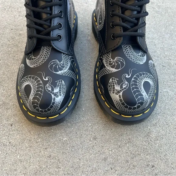 NEW Dr Martens 1460 Serpent Print Leather Boots Black Snake Size Women’s 5 $180
