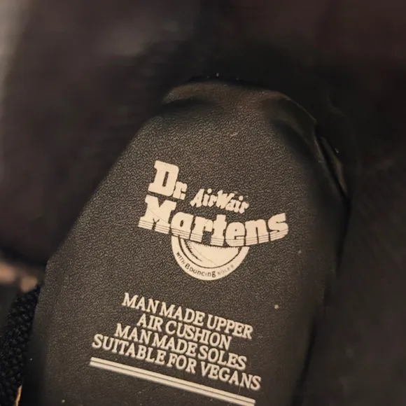 NEW Dr. Martens Vegan Jardon Max Boots Chunky Platforms, Black/Yellow Laces, W8