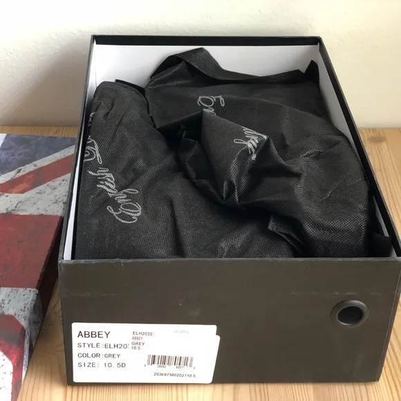 NEW English Laundry Abbey High Top Sneakers