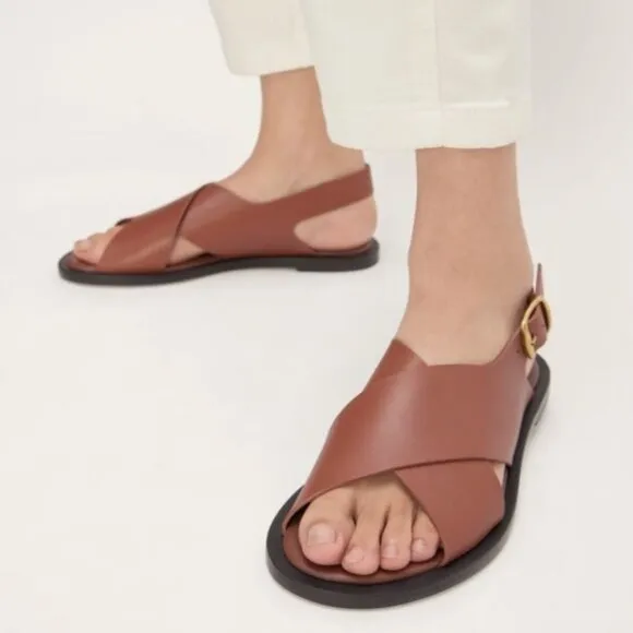 NEW Everlane The City Crossover Leather Sandals w/ Golden Buckles Rum/Tan Size 8