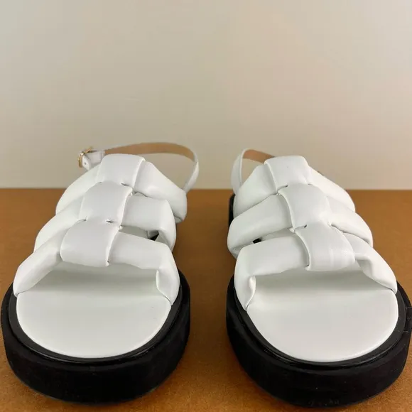 NEW FRAME WHITE PADDED FAUX LEATHER SANDALS