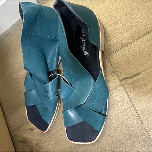 NEW! Free People Azure Blue Sun Valley Sandals - Size 38.5