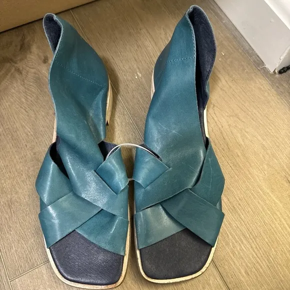 NEW! Free People Azure Blue Sun Valley Sandals - Size 38.5