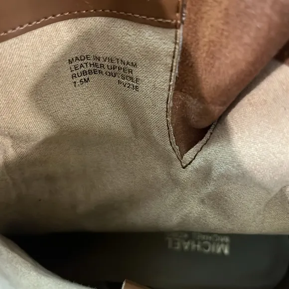 NEW Michael Kors Perry Camel Suede Lug Sole Boots Size 7.5