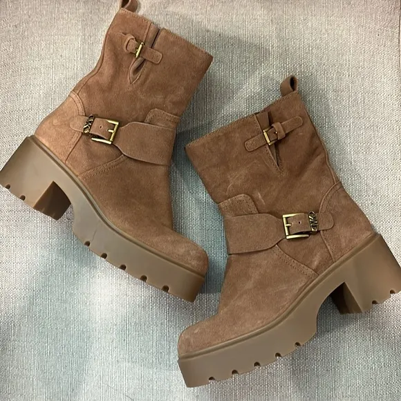 NEW Michael Kors Perry Camel Suede Lug Sole Boots Size 7.5