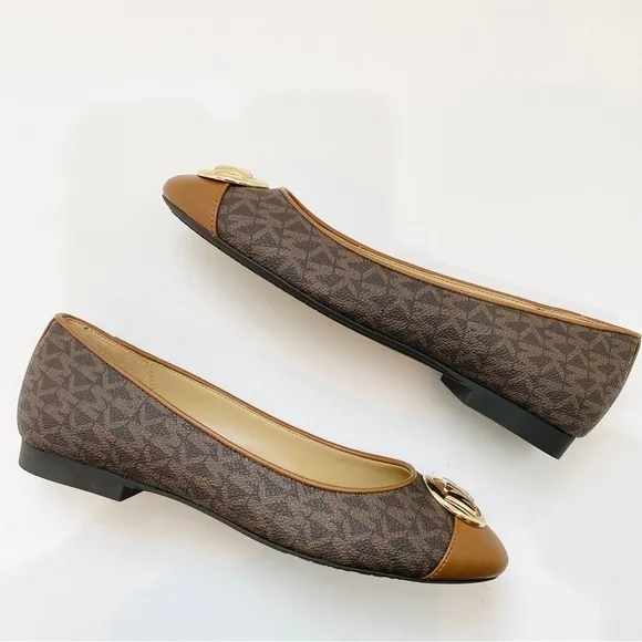 NEW MICHAEL Michael Kors flats