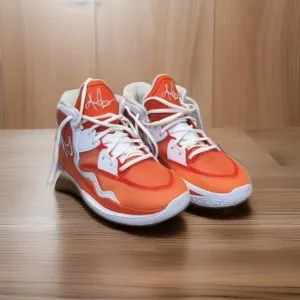 New Nike Kyrie Infinity TB Promo Team Orange size 10.5 Men DX6653-802