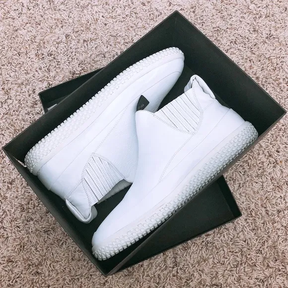 NEW O.X.S. Woobie White High Top Sneakers Leather Size 11 New in Box Retail $288