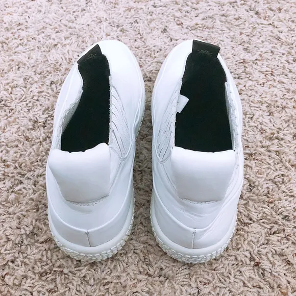 NEW O.X.S. Woobie White High Top Sneakers Leather Size 11 New in Box Retail $288