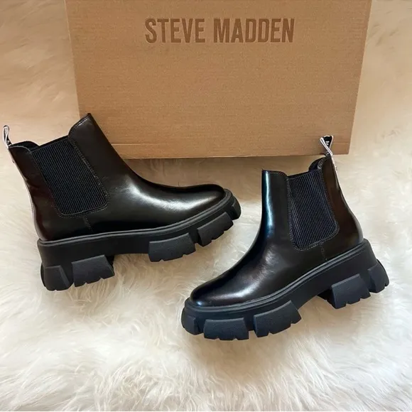New! Rare STEVE MADDEN “Tusk” Polished Leather Platform Chelsea Boots