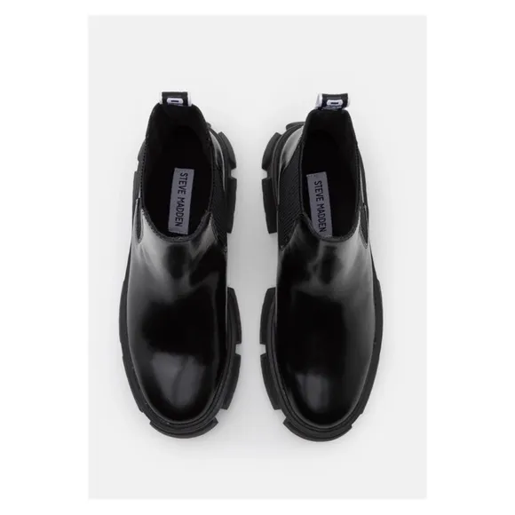 New! Rare STEVE MADDEN “Tusk” Polished Leather Platform Chelsea Boots