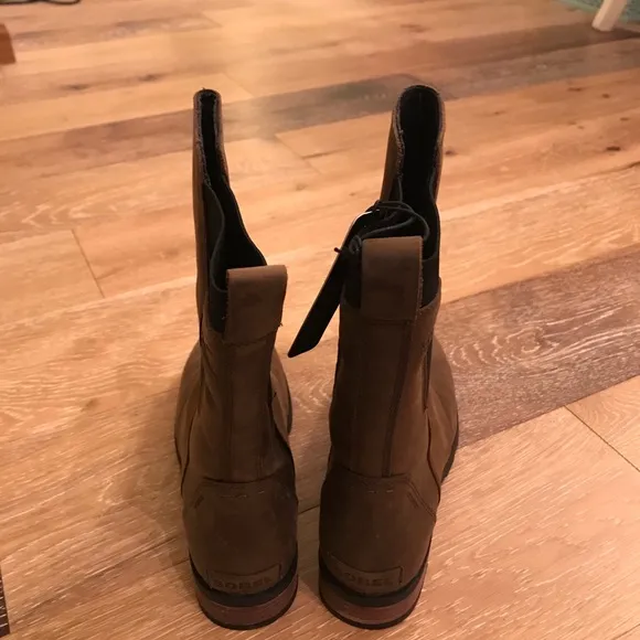 New Sorel Emelie Mid-Calf Boots in Major