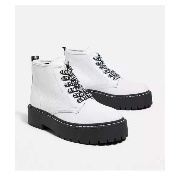 New! STEVE MADDEN “Vlais” Chunky Lace-Up Leather Platform Boots